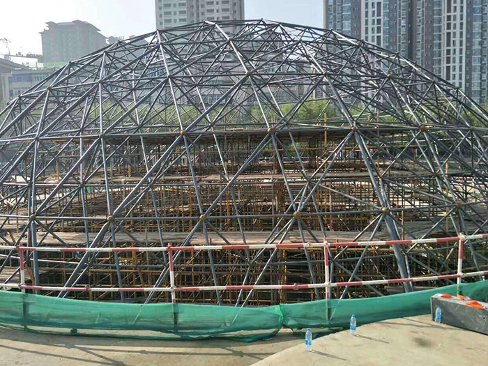 铁力球形网架钢结构施工